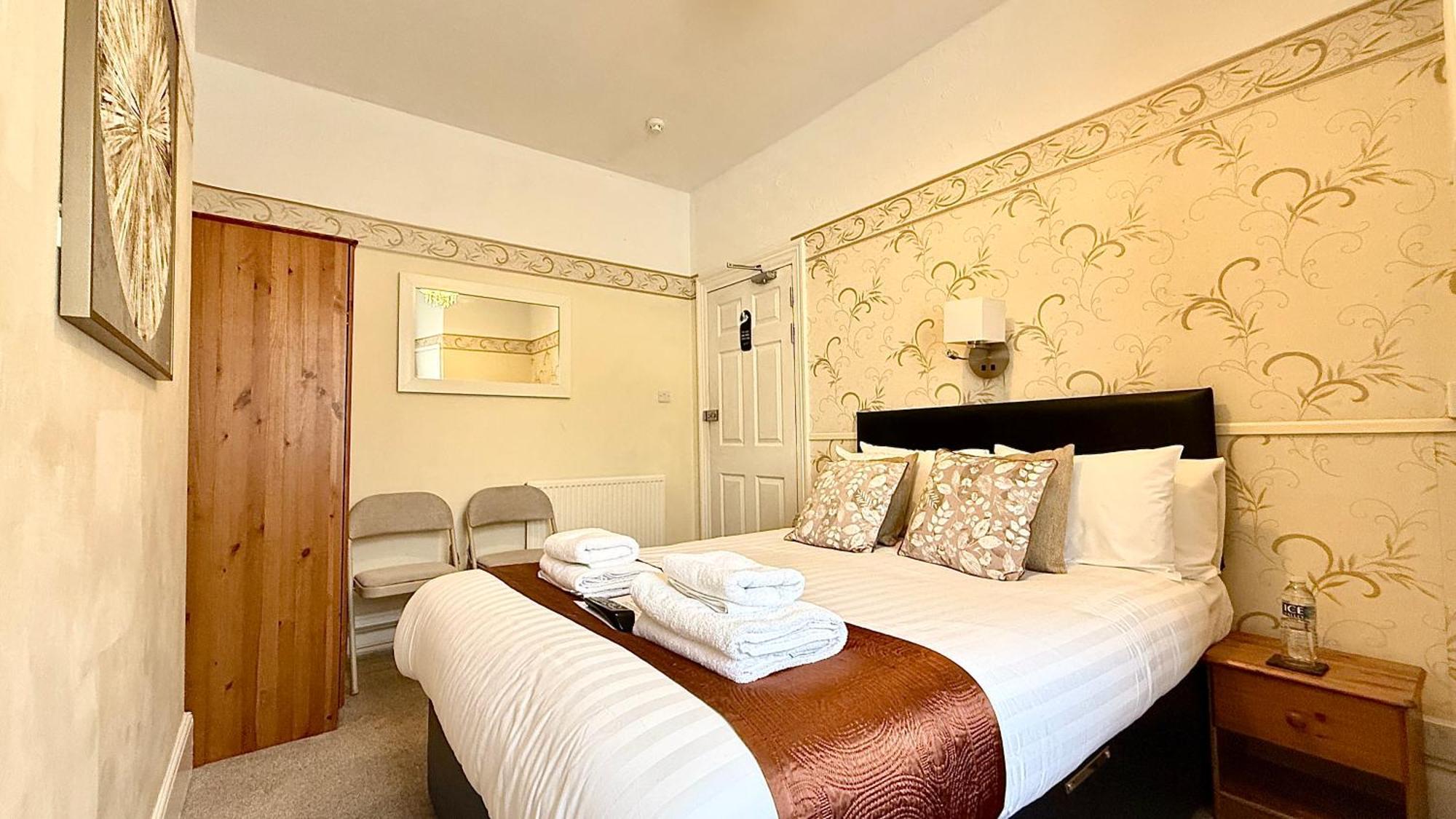 Tusker Lodge (Adults Only) Torquay Extérieur photo